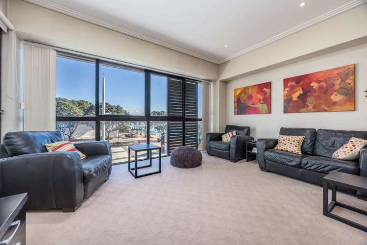 1E/99 Customs Street West_1