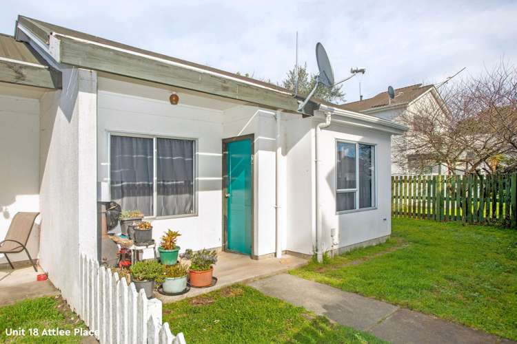 12 and 13 Attlee Place Gisborne_21