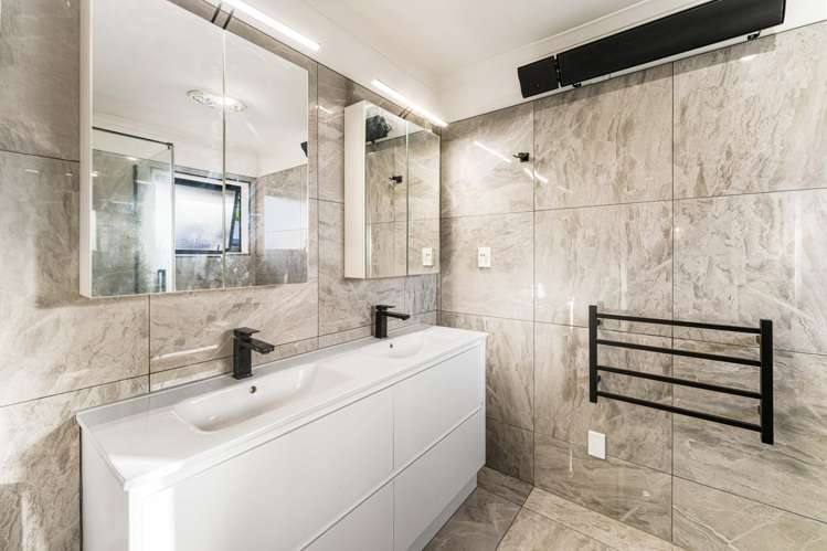 62 Rushgreen Avenue Pahurehure_17