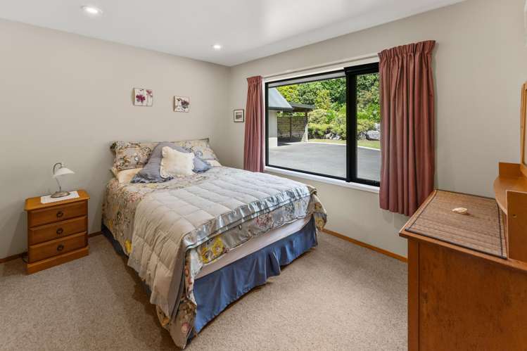 309 Golden Hills Road Redwood Valley_17