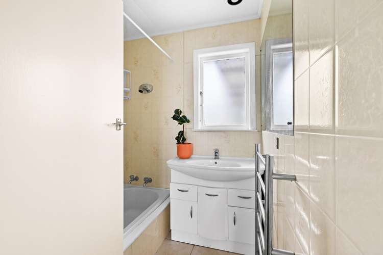 73 Middle Road Havelock North_10