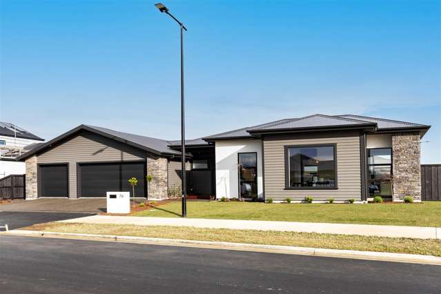 Luxury Living Elevated – 3-Car Garaging