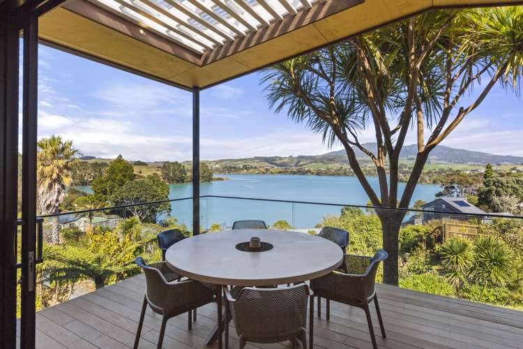 21 Point Street Raglan_16