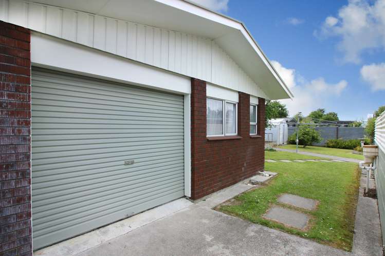 10 Dewe Avenue Feilding_13