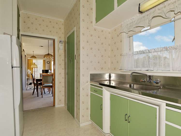 1117 Huia Road Huia_6