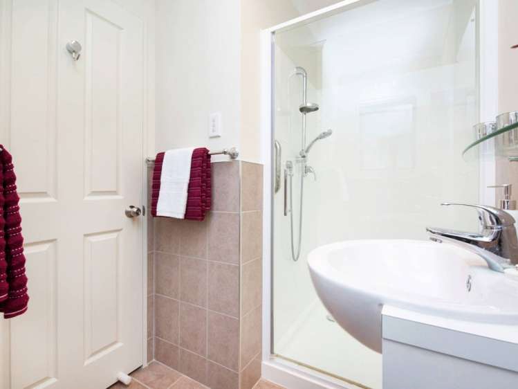 19 Kaitune Drive Flat Bush_11