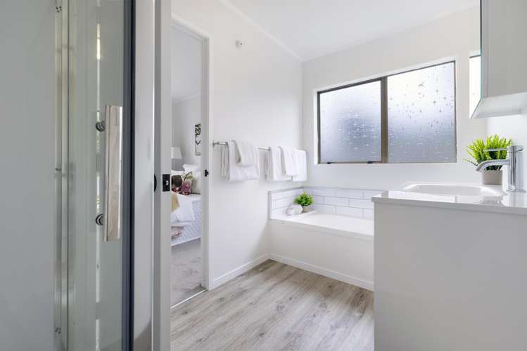 1/7 Tusac Place Totara Vale_10