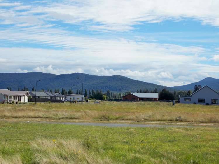 27 Pounamu Drive Te Anau_6