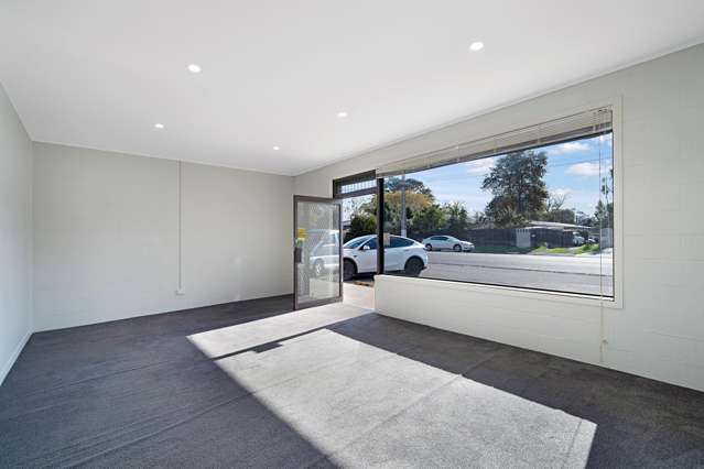 2/297 Royal Road Massey_2