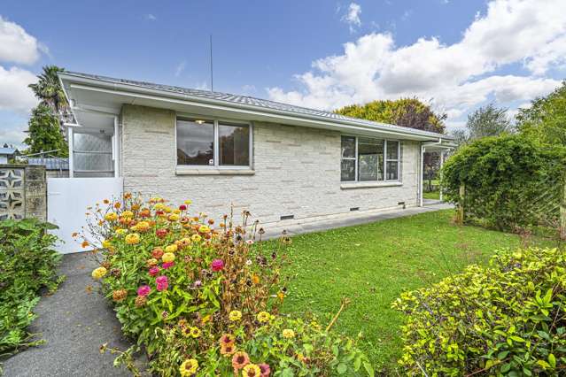 901 Queen Street East Parkvale_1