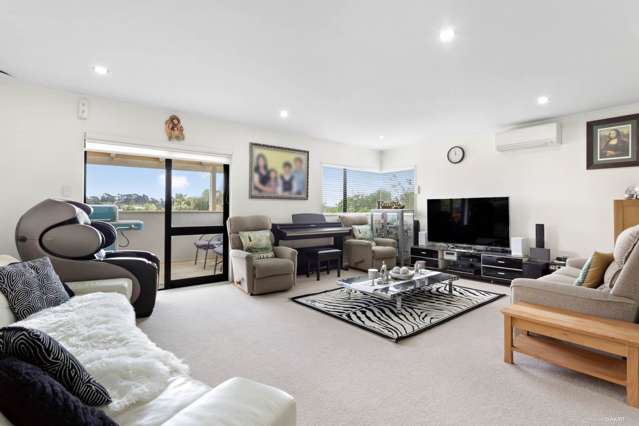 2/32 Sunset Road Unsworth Heights_3