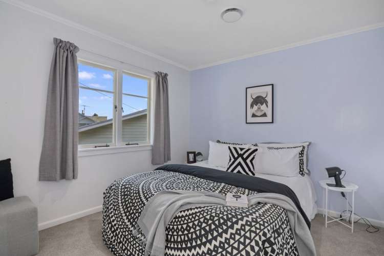 96 The Ridgeway Stoke_15