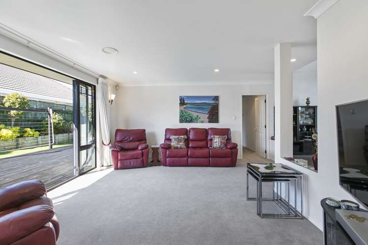 6 Stewart Gibson Place Manurewa_24