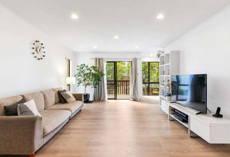 2/66 Spencer Road Pinehill_1