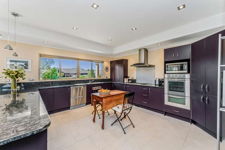 204 Southfield Drive Lincoln_13