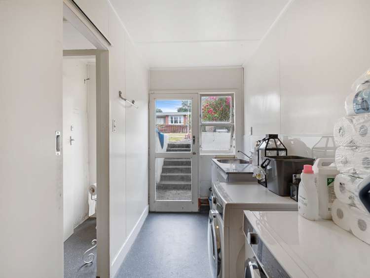 62 Halcolmbe Road Feilding_30