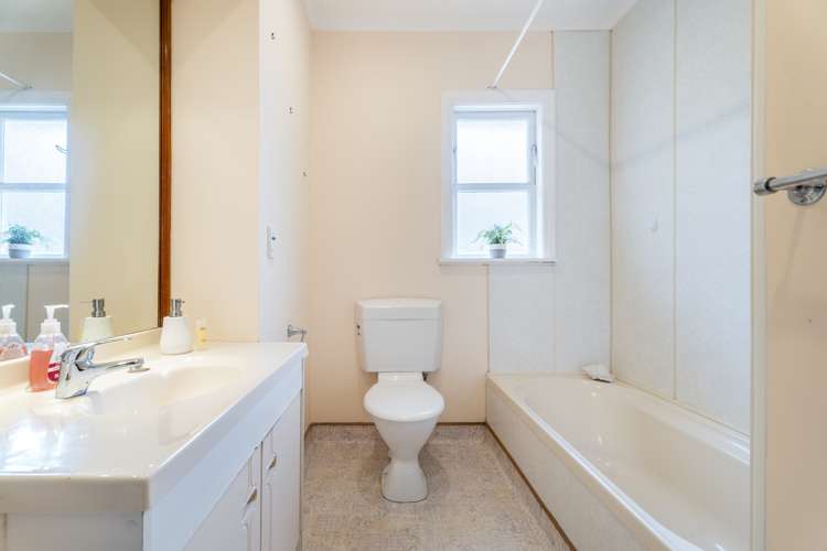 3 Woodstock Terrace Tawa_12