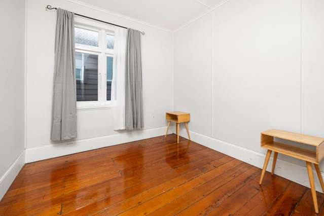 2/9 Essex Road Mt Eden_4