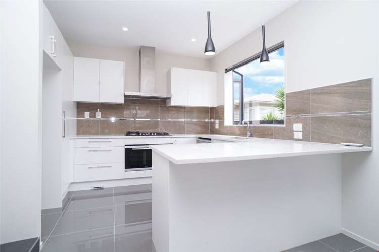 20a Hepburn Road Glendene_7