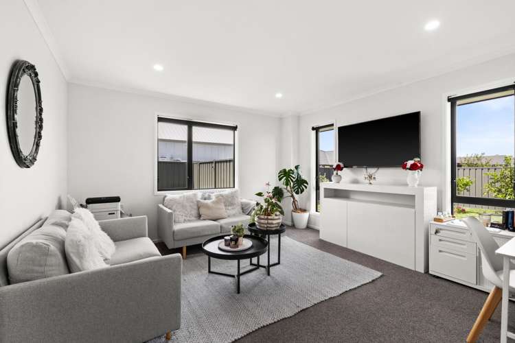 36 Hikawera Drive Frimley_2