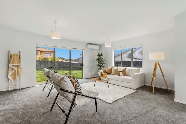 18 Cyclamen Road Mangere_8