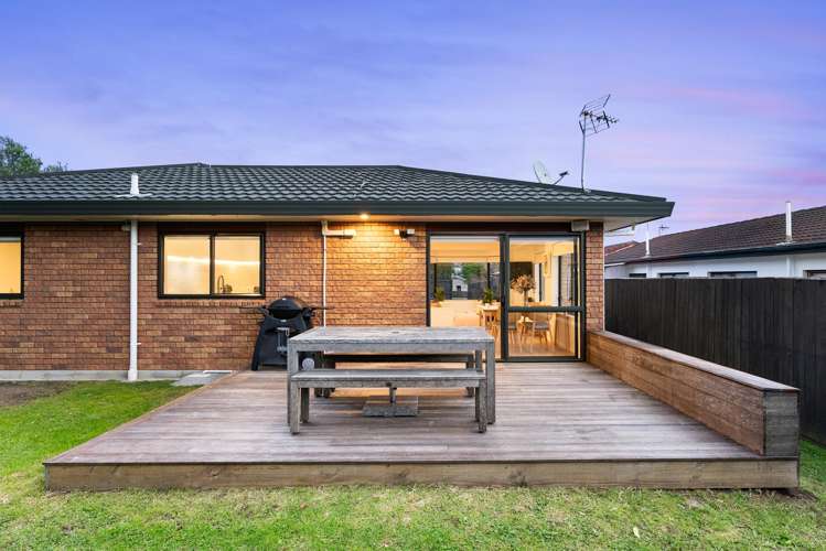 8a Craigbank Avenue New Lynn_14