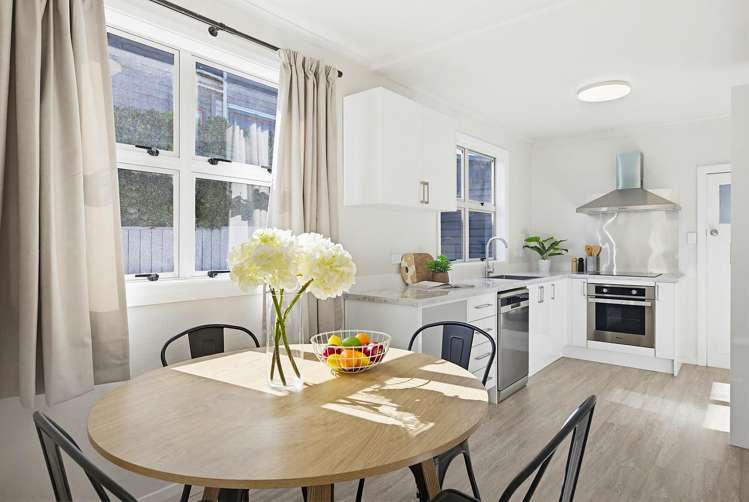 8 Herewini Street Titahi Bay_3