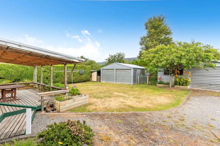 10 Farrier Grove Featherston_15