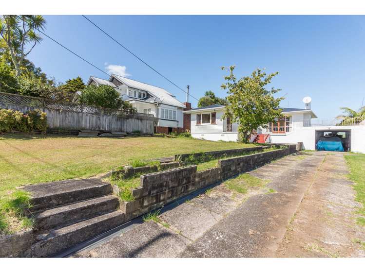 8 Grendon Road Titirangi_12