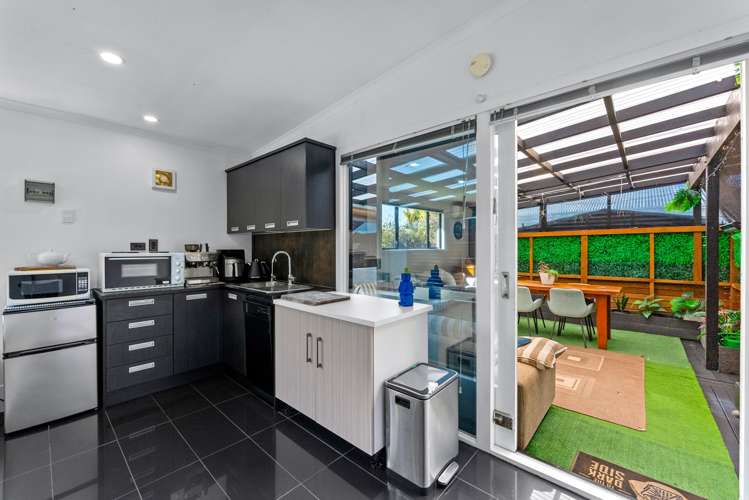 39 Sherwood Avenue Te Atatu South_23