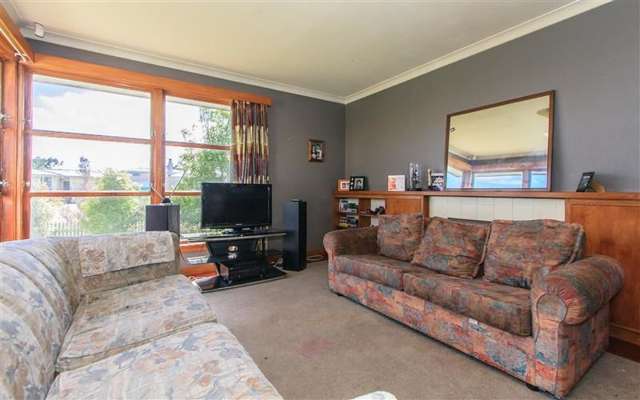 10 Forbury Avenue Takaro_1