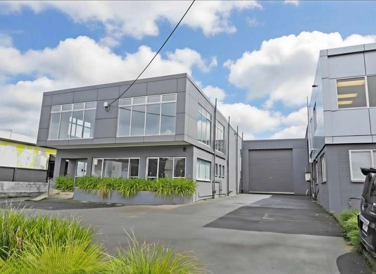 82-84 Ellice Road Wairau Valley_0