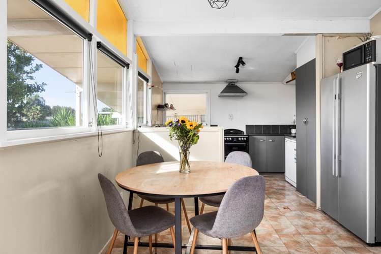 181 Riverbend Road Onekawa_10