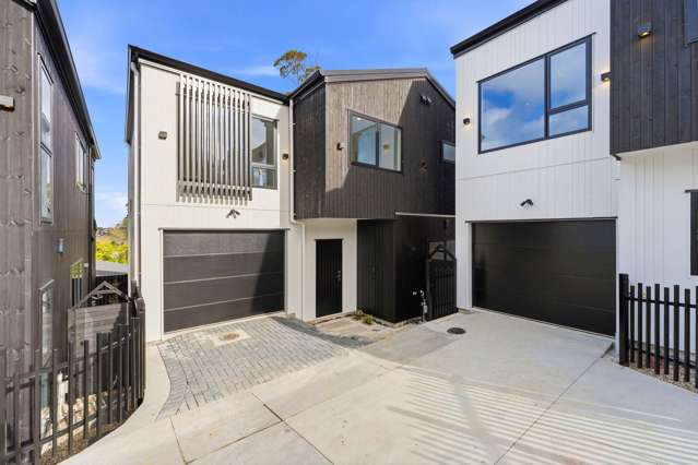 Brand New Westlake Homes in Sunnynook