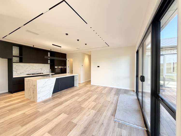33 Tukutata Crescent_5