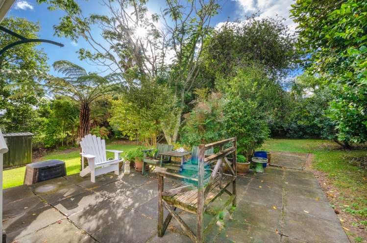 9 Mcleod Road Henderson_16