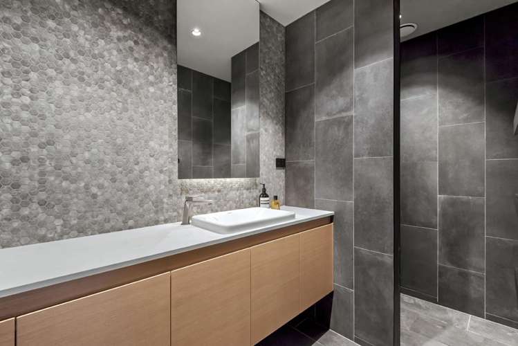 2/16 Blake Street_5