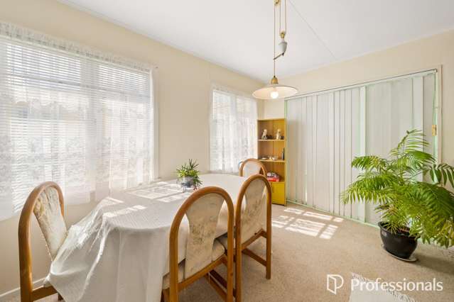 10 Miles Cres Wainuiomata_4