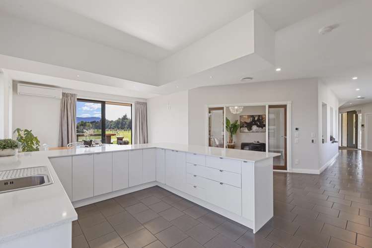 102 Glews Road Cust_9