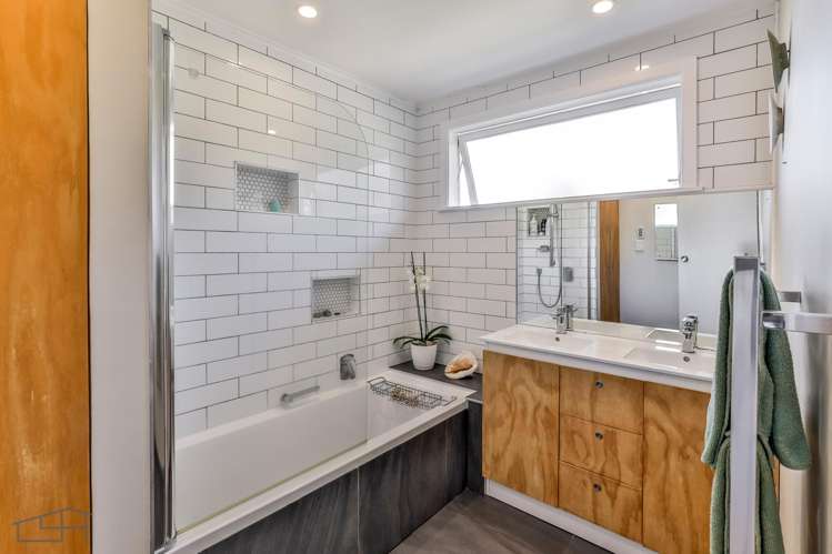 87 Stottholm Road Titirangi_17