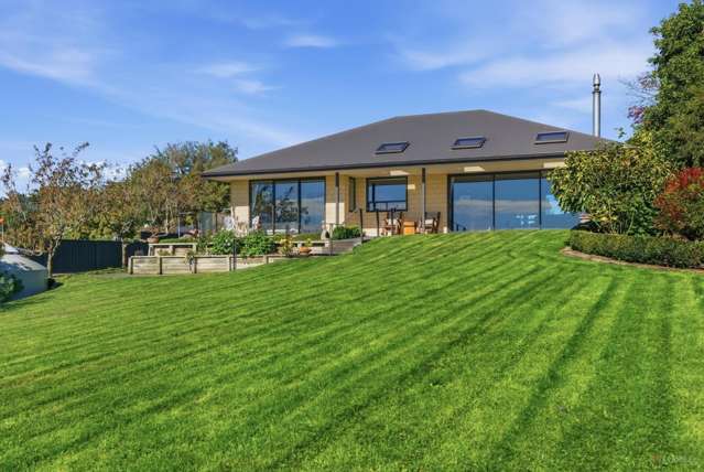 Golden Opportunity in Sought-After Geraldine Downs