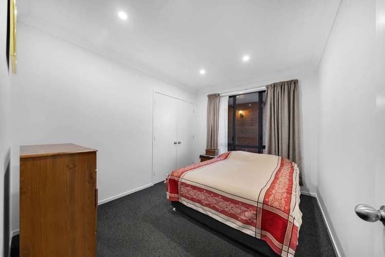 29 Broadfield Street Massey_16