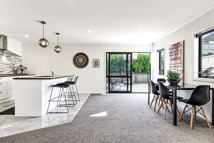 11 Blackwood Crescent Glenview_3