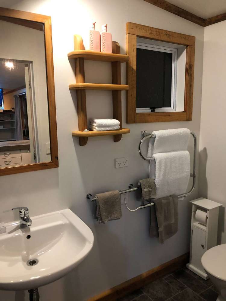 23 Ewing Place Albert Town_30