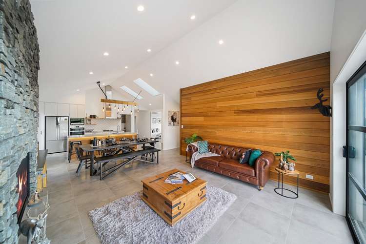 Upper Queen Street_4