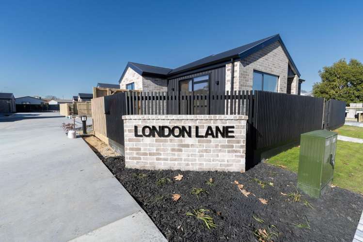2/8 London Lane 11373_1