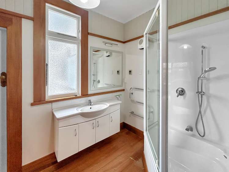 16 Manapouri Crescent 2138_8