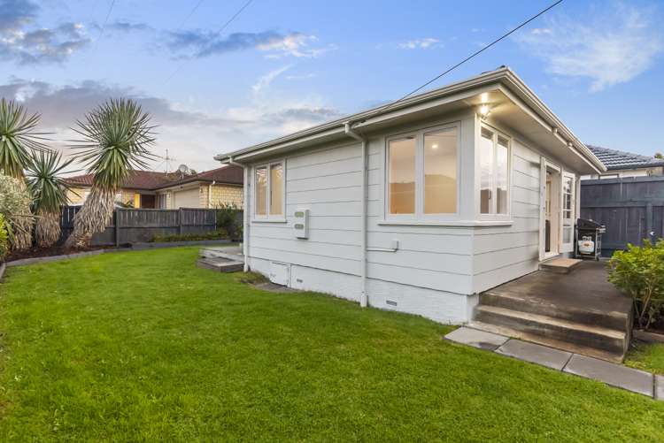 11 Grainger Road Te Atatu South_19
