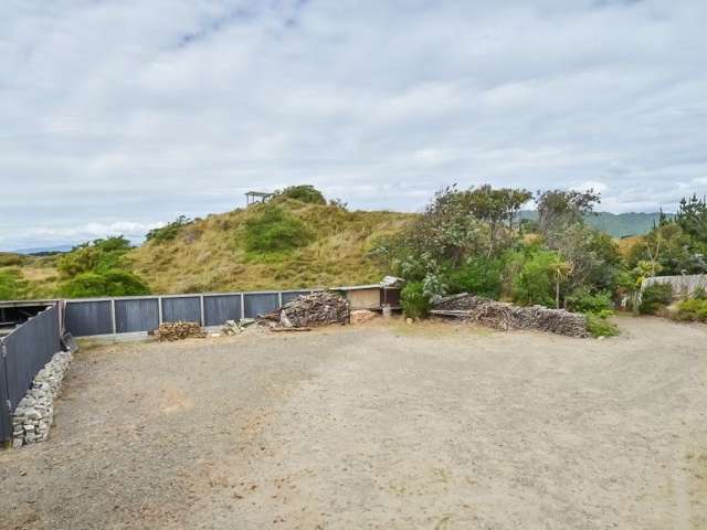 160 Field Way Waikanae Beach_1