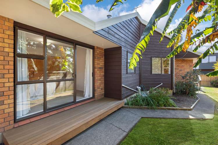 2/5 Alma Road Milford_1